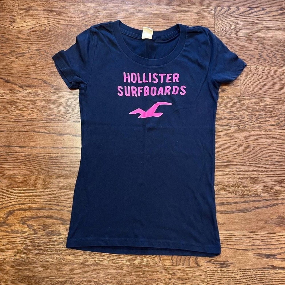 y2k hollister black and pink graphic shirt small
